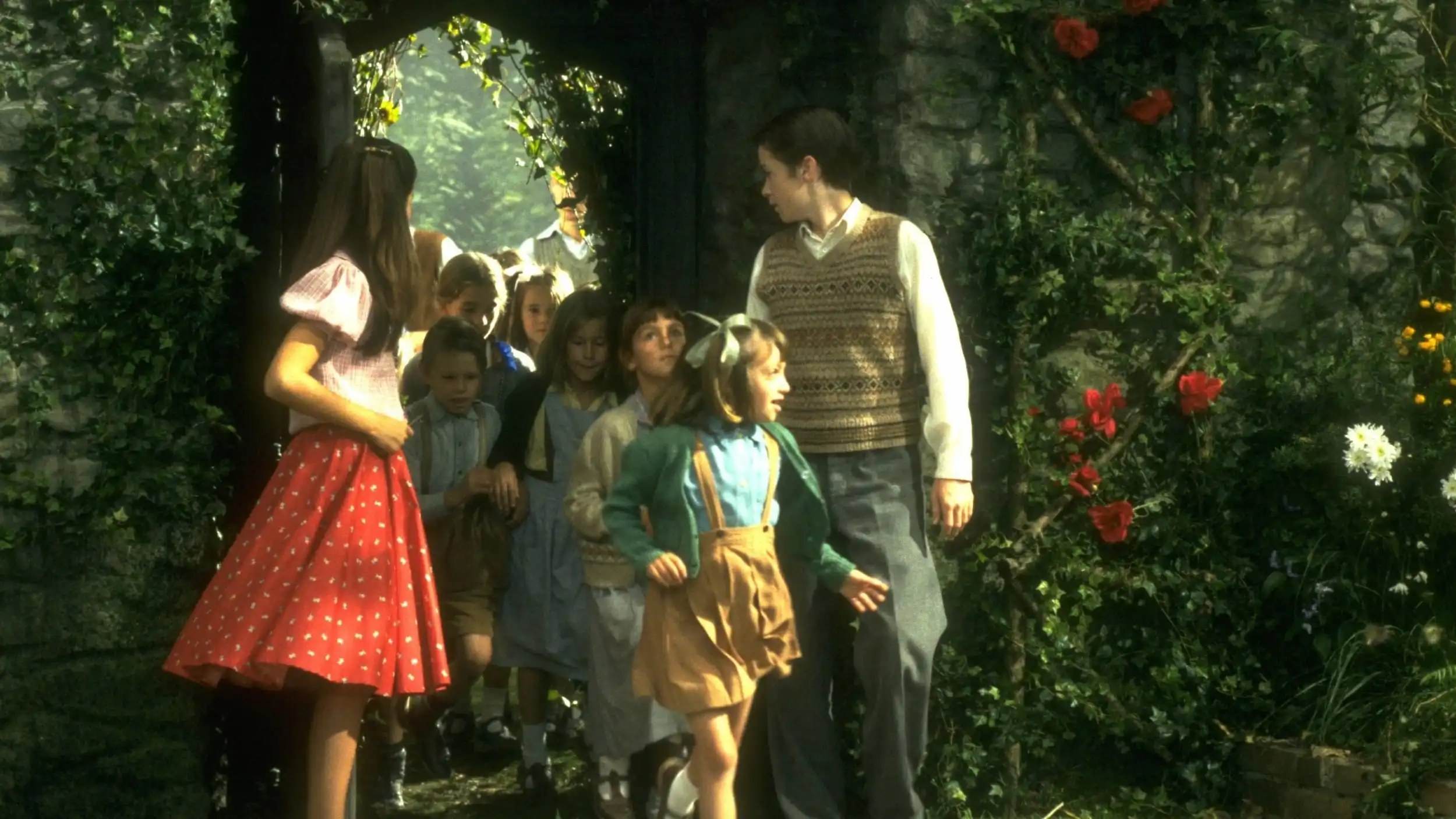 Watch and Download Back to the Secret Garden 1