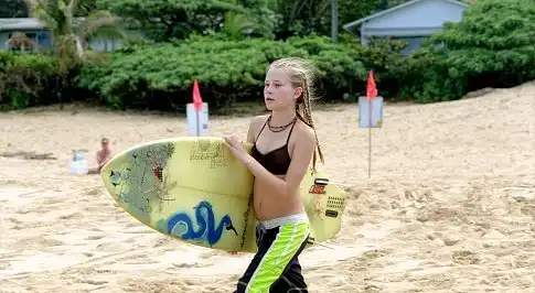 Watch and Download Blue Crush 16