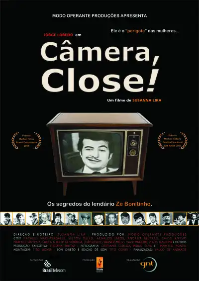 Watch and Download Câmera, Close! 1