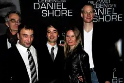 Watch and Download Die zwei Leben des Daniel Shore 9