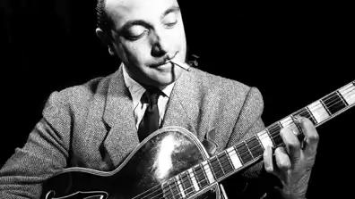 Watch and Download Django Reinhardt, trois doigts de génie 1