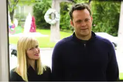 Watch and Download Four Christmases 5