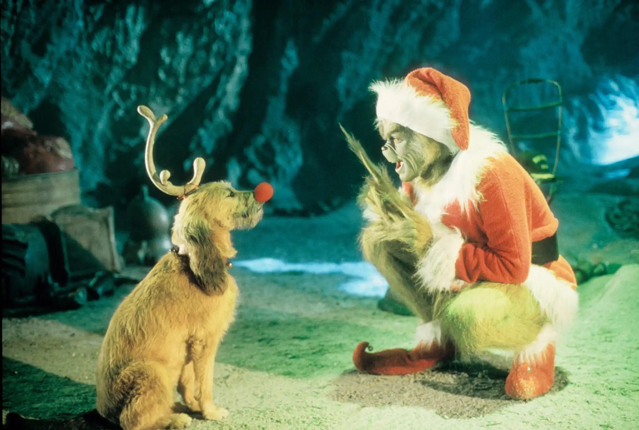 Watch and Download How the Grinch Stole Christmas 15