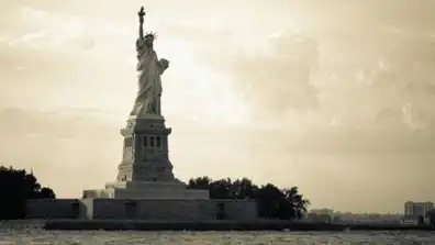 Watch and Download Lady by the Sea: The Statue of Liberty 1