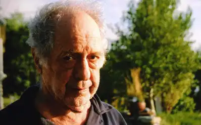 Watch and Download Leaving Home, Coming Home: A Portrait of Robert Frank 5