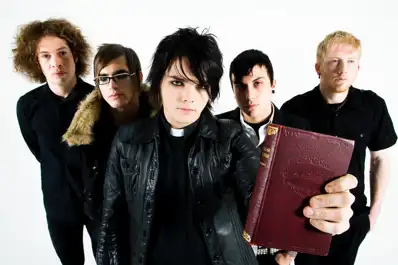 Watch and Download My Chemical Romance: Life on the Murder Scene 8