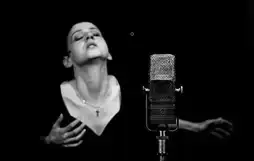 Watch and Download Piaf 8