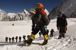 Watch and Download Sherpas - Die wahren Helden am Everest 3