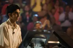 Watch and Download Slumdog Millionaire 10