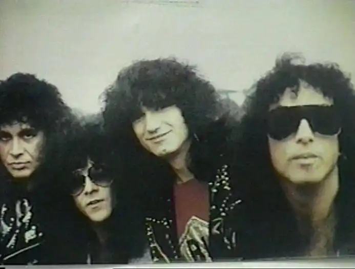 Watch and Download Tail of the Fox: Eric Carr 8