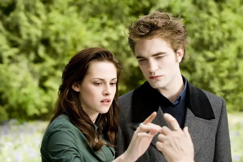 Watch and Download The Twilight Saga: New Moon 16