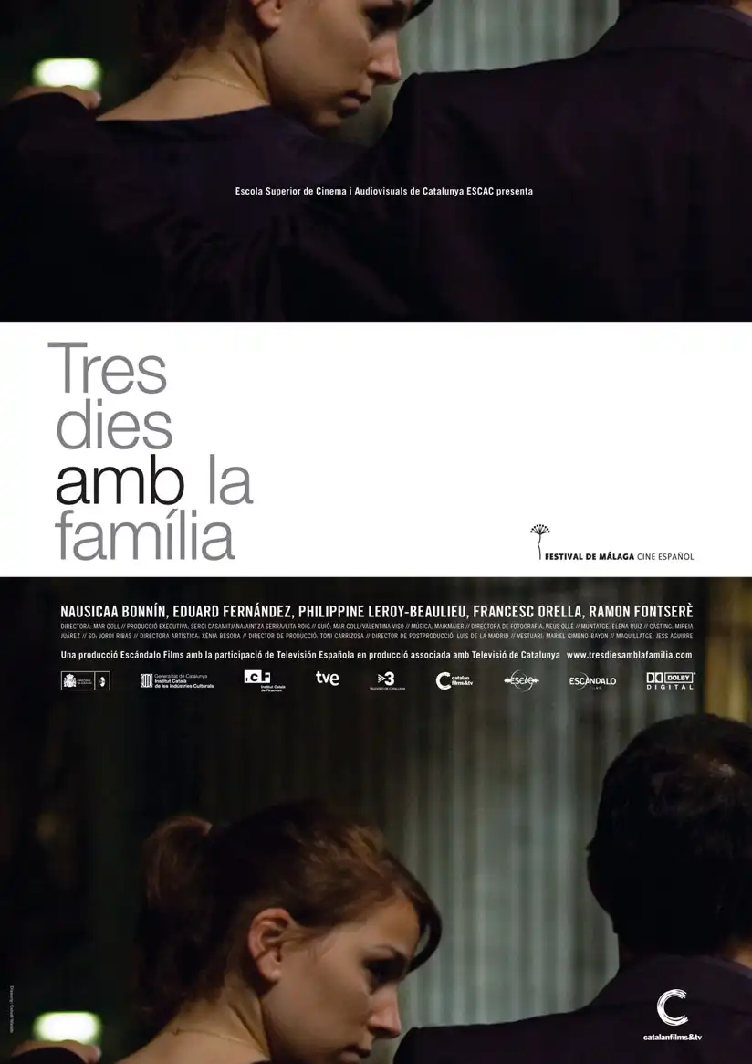 Watch and Download Tres dies amb la família 4